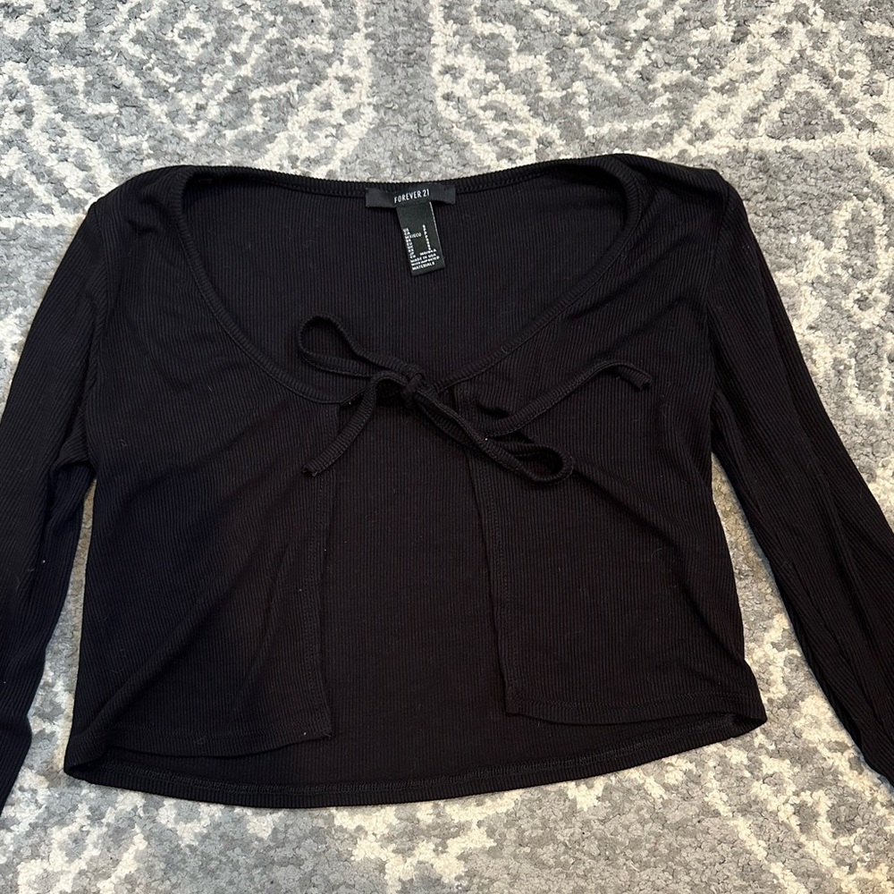 forever 21 long sleeve throw on sweater with tie in front